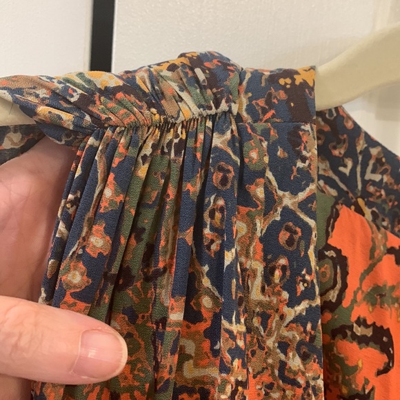 Free People Darcy Super-V Printed High-Low Top Size Medium - Picture 8 of 9